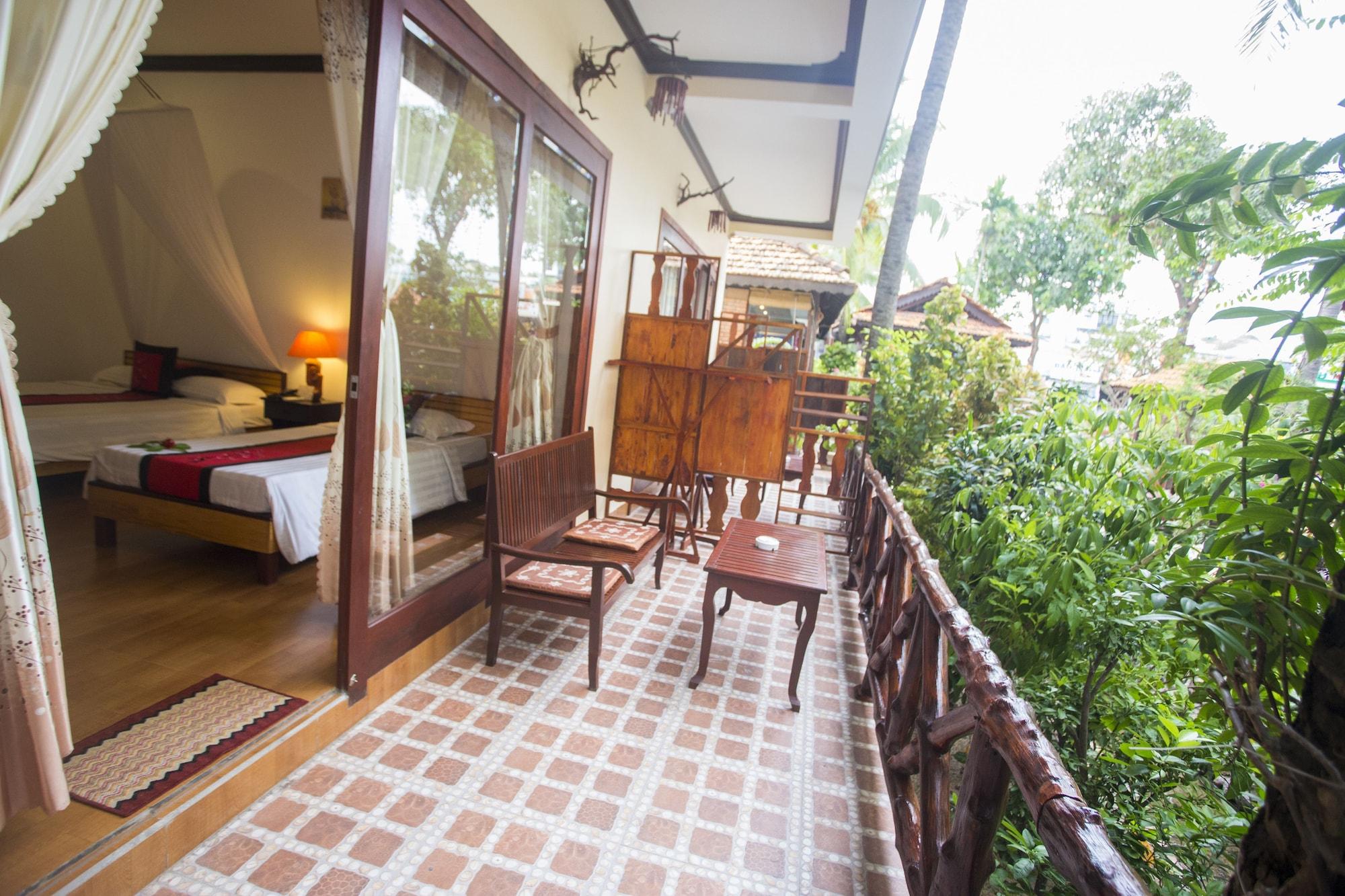 Bao Quynh Bungalow Hotel Phan Thiet Exterior photo