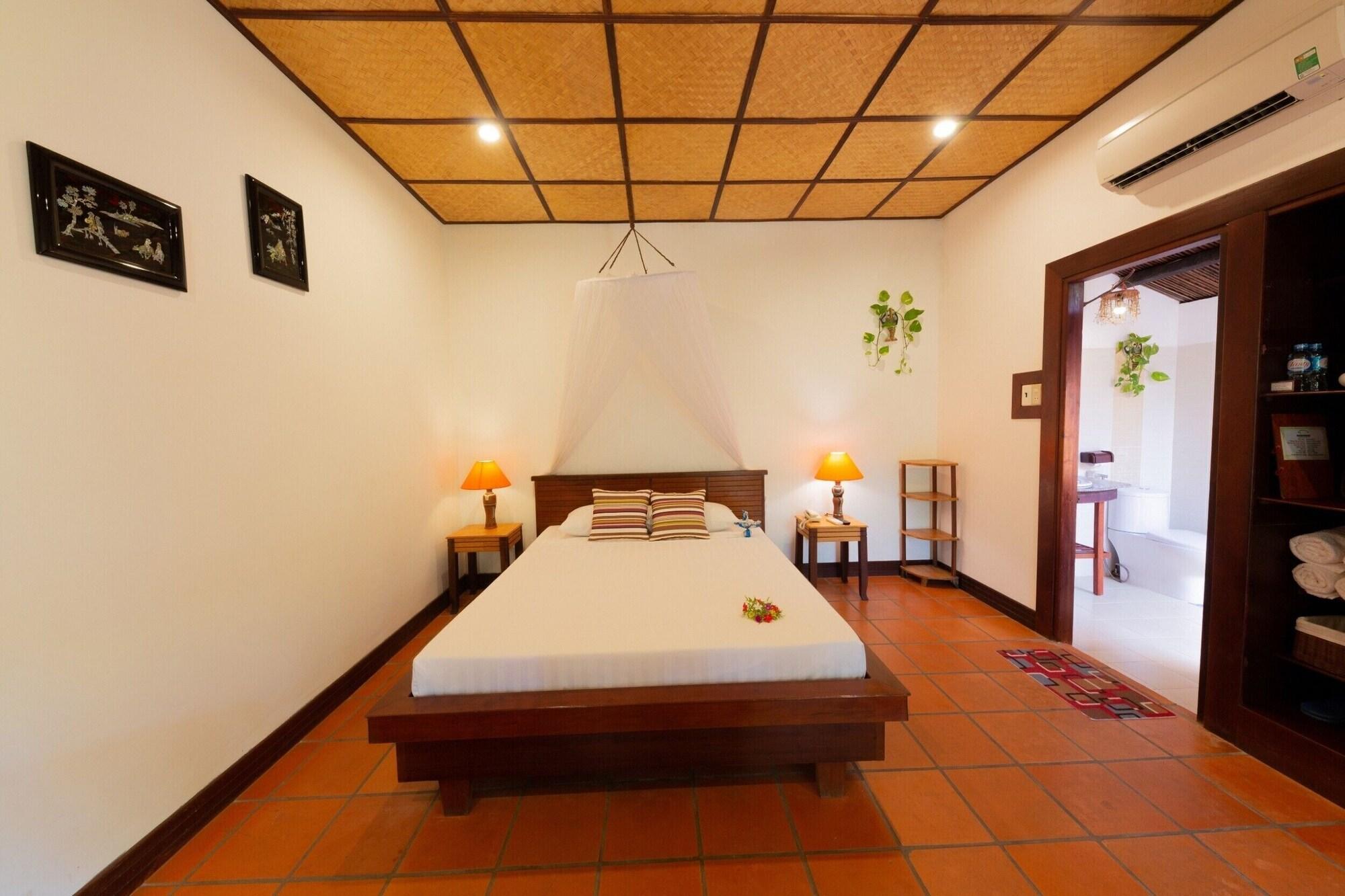 Bao Quynh Bungalow Hotel Phan Thiet Exterior photo